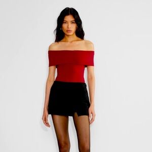 Aritzia Off the Shoulder Bodysuit in Red